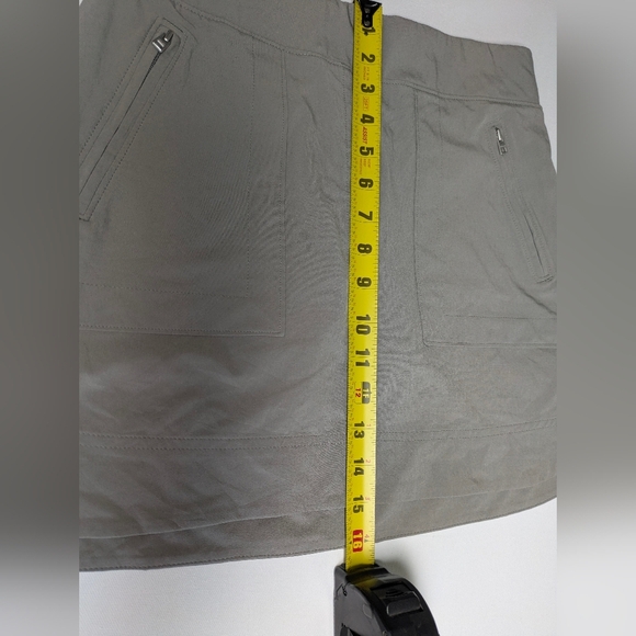 Athleta Chelsea Cargo Skort Women's Size 4 Gray Stretch Pockets Active Outdoor - Picture 8 of 12